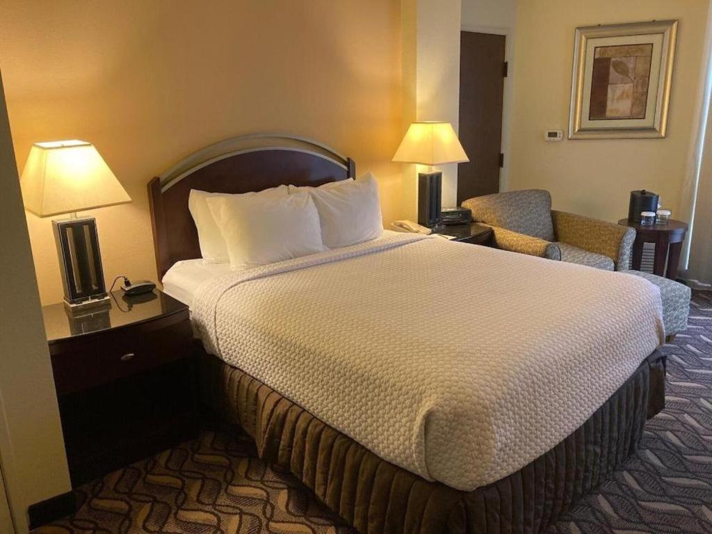 Radisson Hotel Austin - University Kültér fotó