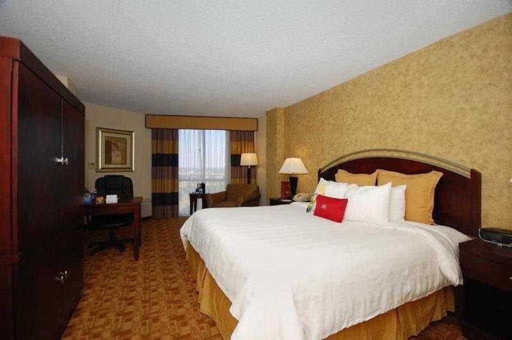 Radisson Hotel Austin - University Kültér fotó